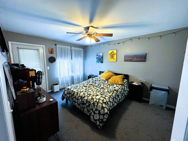 Foto del edificio - 512 W 12 Mile Rd