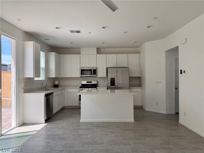 Foto del edificio - 75 Corzine Cliffs Ct