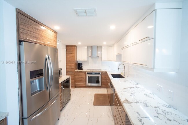 Building Photo - 11 Island Ave