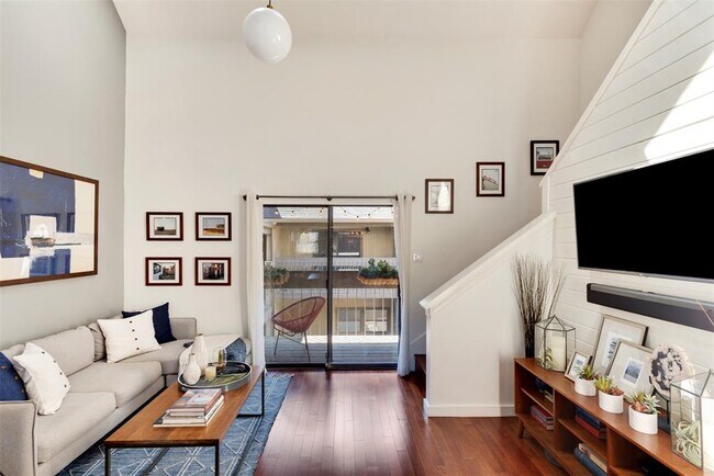Foto del edificio - 1411 Norwalk Ln