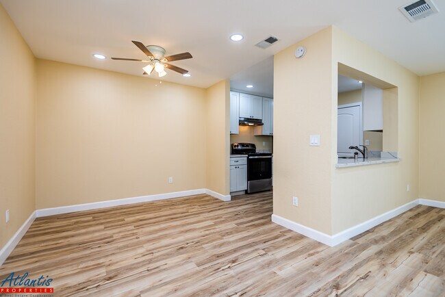 Foto del edificio - 5537 Lean Ave