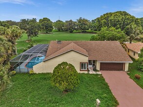 Building Photo - 8813 NW Paradise Ct