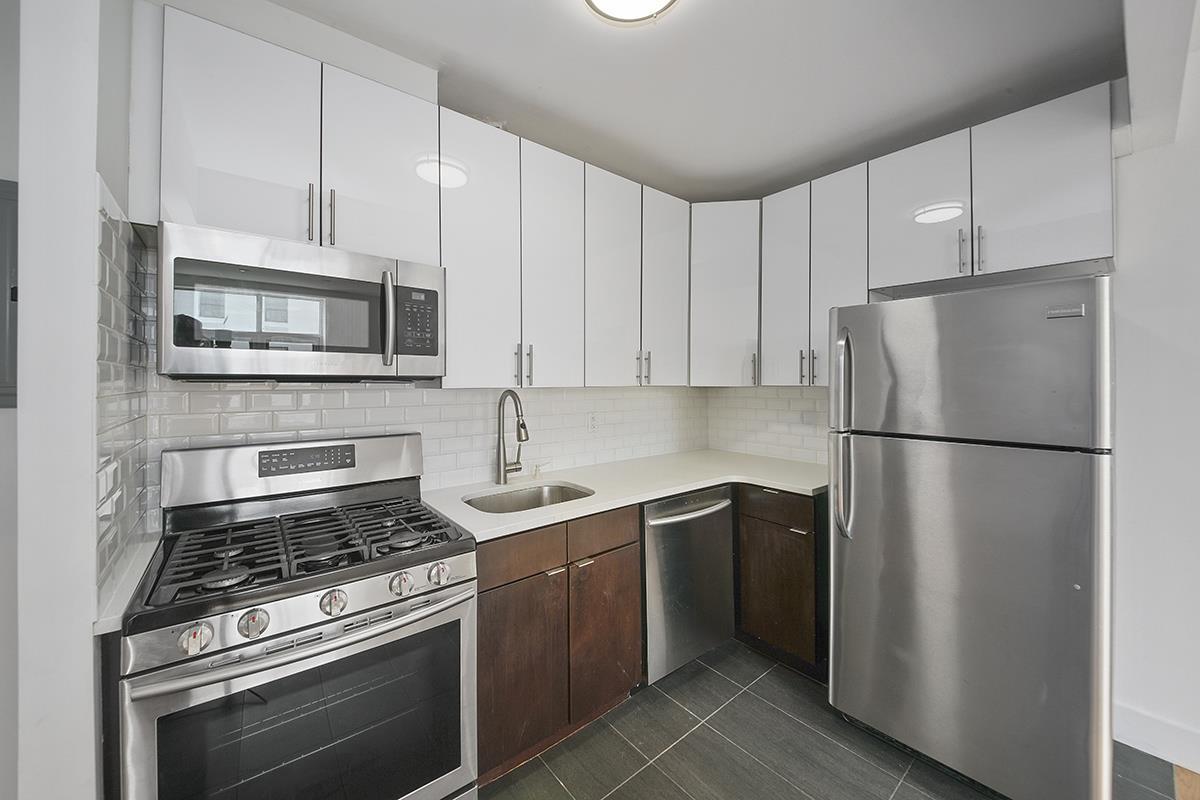 9002 Queens Blvd Unit 325, Queens, NY 11373 Room for Rent in Queens