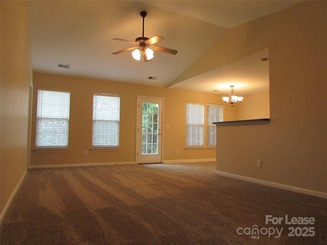 Building Photo - 110 Endicott Ct