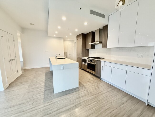 Building Photo - 2351 Beta Ave