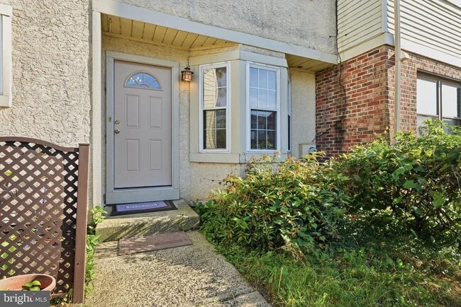 Building Photo - 272 Hudson Ct