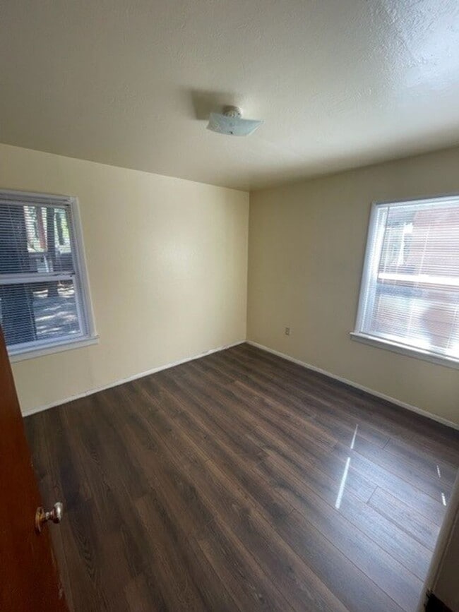 Building Photo - 1129 Martin Ave