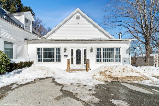 Building Photo - 35 Turnpike Rd