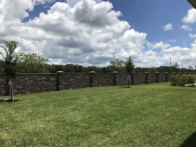 Foto del edificio - Just Listed! Newer 4/3 Home at The Oaks in...
