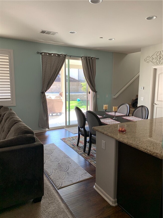 Building Photo - 36475 Geranium Dr