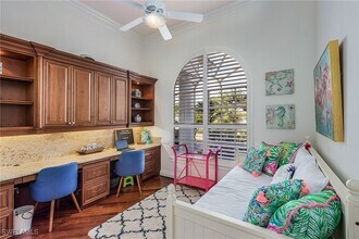 Building Photo - 720 Turkey Oak Ln