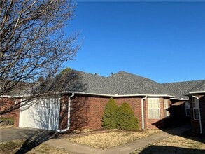 Building Photo - 235 Ravenwood Blvd