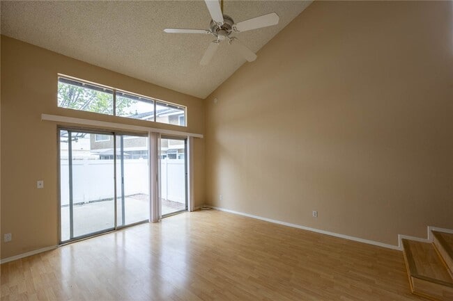 Foto del edificio - 2321 S Magnolia Ave