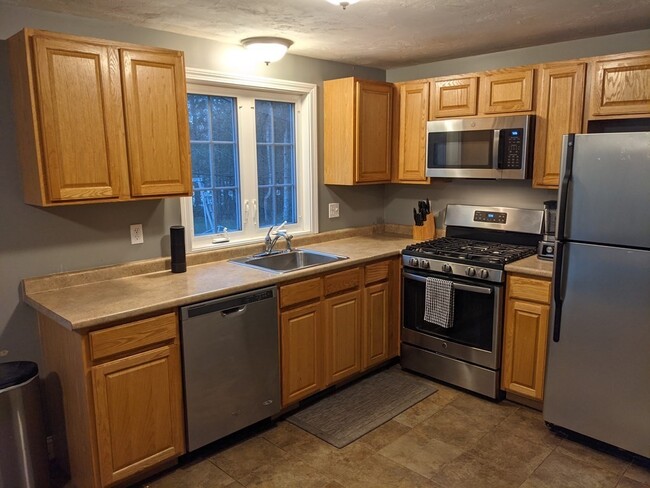 Building Photo - 229 Little Sandy Pond Rd