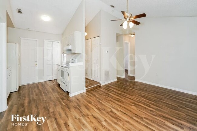 Foto del edificio - 2880 Beal St