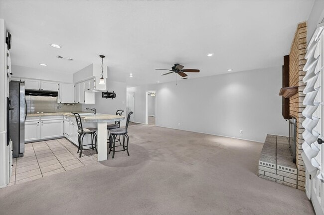 Building Photo - 1306 Pueblo Ct