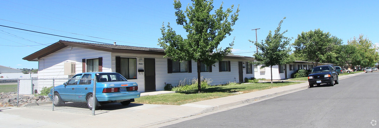 Foto del edificio - Mineral Manor Apartments