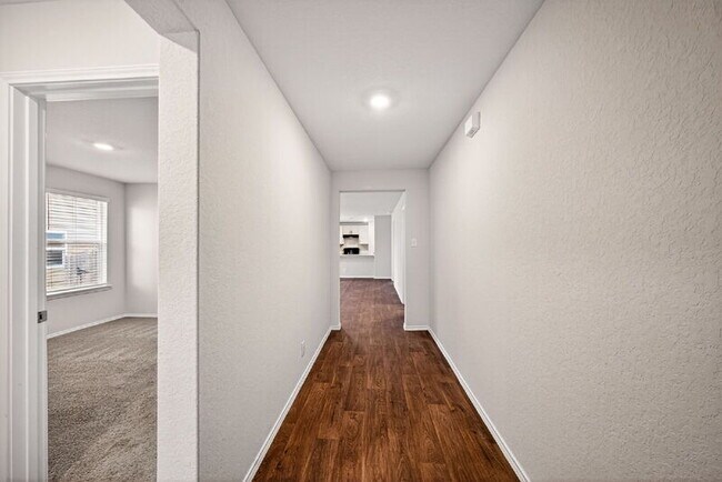 Building Photo - 15446 Shortwing