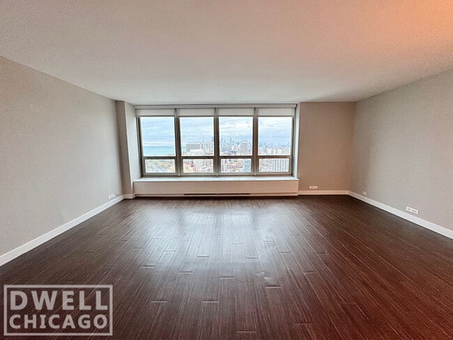 Building Photo - 3440 N Lake Shore Dr