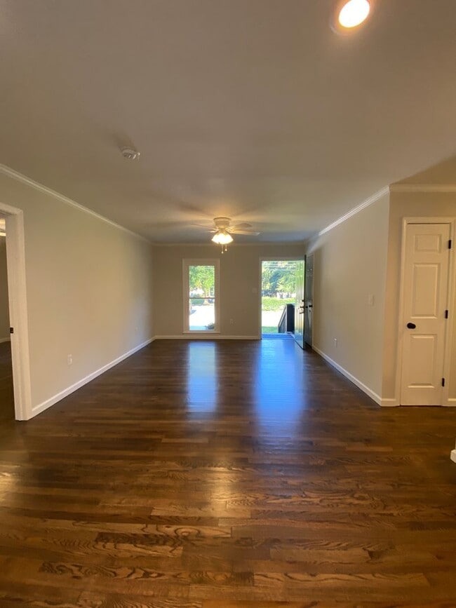 Building Photo - 255 Bailey St