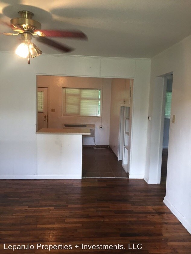 Building Photo - 2 br, 1 bath Room For Rent - 1320 Hancock St.