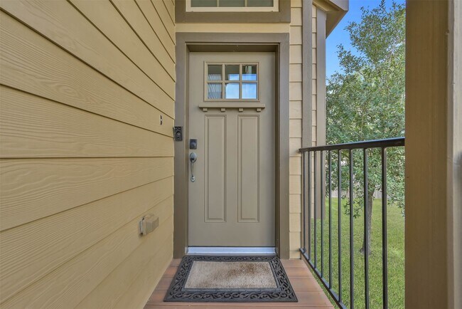 Foto del edificio - 210 Cheswood Forest Pl