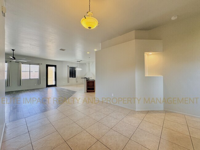 Foto del edificio - 6601 S Cedar Vista Dr