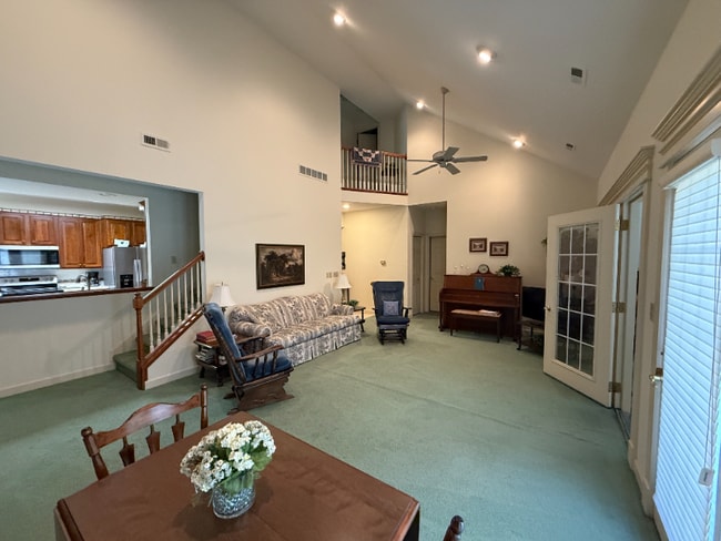 Building Photo - 206 Blue Sky Ct