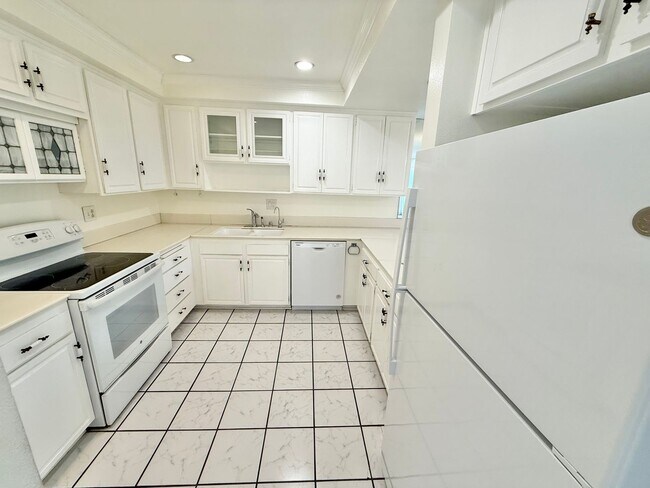 Foto del edificio - Beautiful 3-Bedroom Home in the desired Laguna Woods