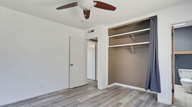 Building Photo - Move in today