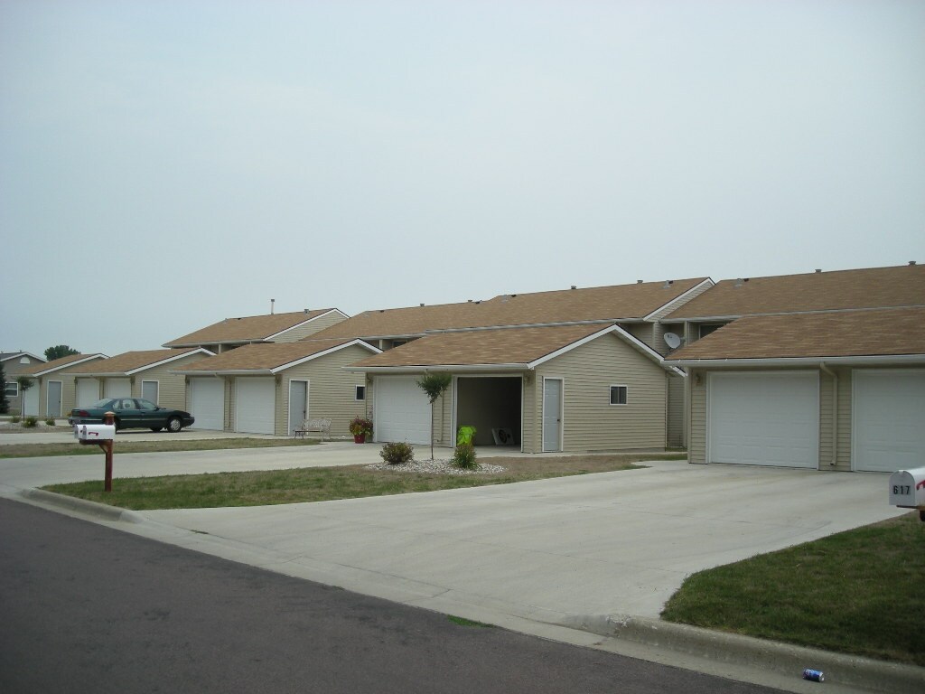 Foto principal - 615 Burton Ln