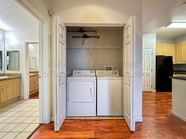 Building Photo - 1121 40th St