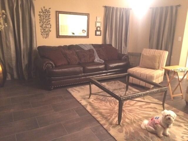 Foto del edificio - 421 Summit Ridge Pl