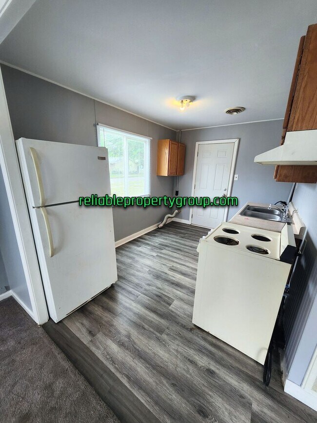 Building Photo - New Listing in the '05