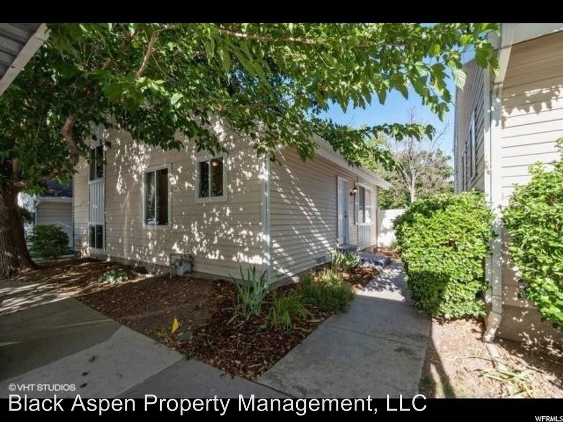 Primary Photo - 4 br, 2 bath House - 4121 S. Sunnypark Lane