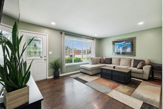 Foto del edificio - Excellent 3 Bedroom 2 Bath Home Minutes fr...