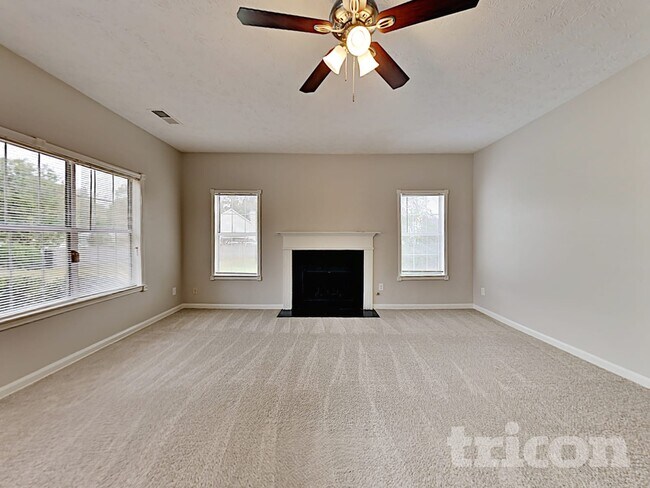 Foto del edificio - 5632 Briar Knoll Ct