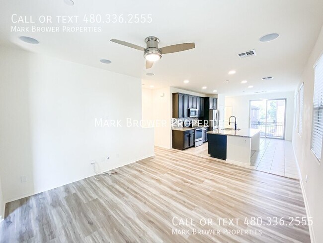 Foto del edificio - 1638 E Lowell Ave