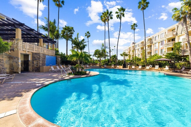 Building Photo - 999 N Pacific St