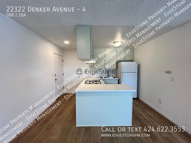 Foto del edificio - 22322 Denker Ave
