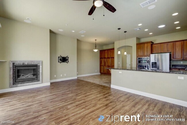 Foto del edificio - 4 br, 2 bath House - 920 Hildebrand Circle...