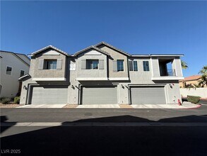 Building Photo - 525 Mossy Cup St