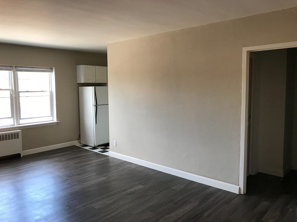 Updated Livingroom - Studio - Prospect Downs