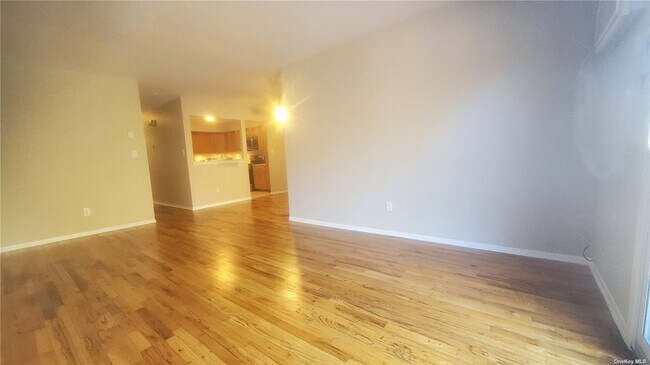 Building Photo - 140-52-140-34 34th Ave
