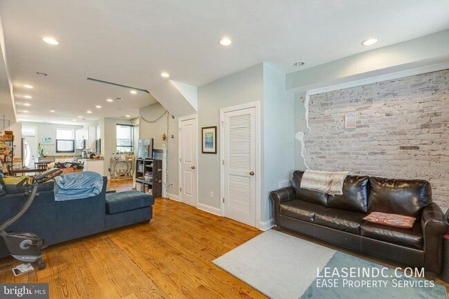 Foto del edificio - 604 Harvard St NW