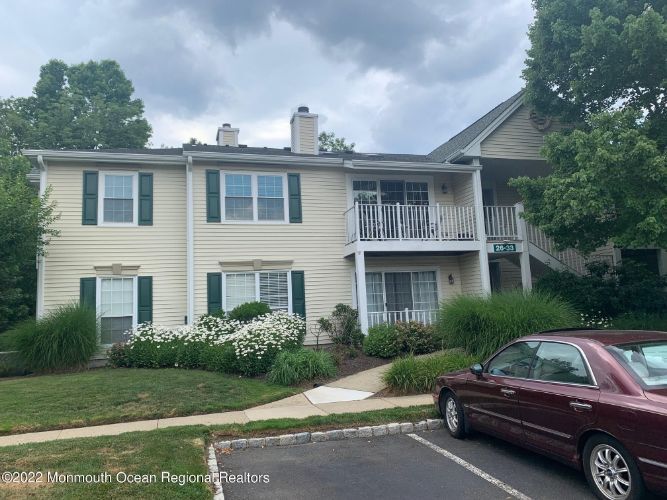 26 Players Cir, Tinton Falls, NJ 07724 Condo for Rent in Tinton Falls