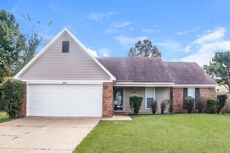 Building Photo - 6936 Magnolia Trail