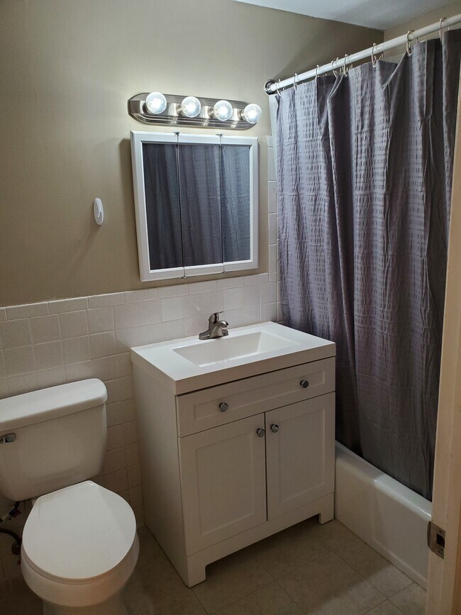 Bathroom - 239 Old Farms Rd