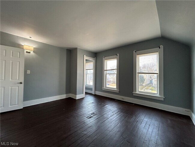 Foto del edificio - 3443 Fulton Rd