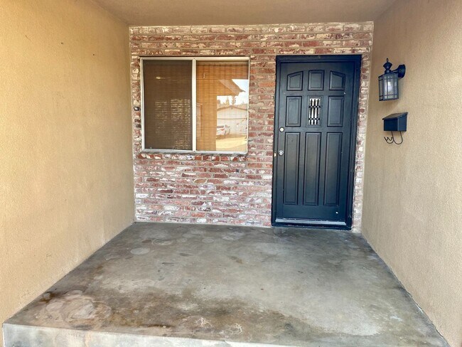 Foto del edificio - 3 br, 2 bath House - 6515 N Orchard St
